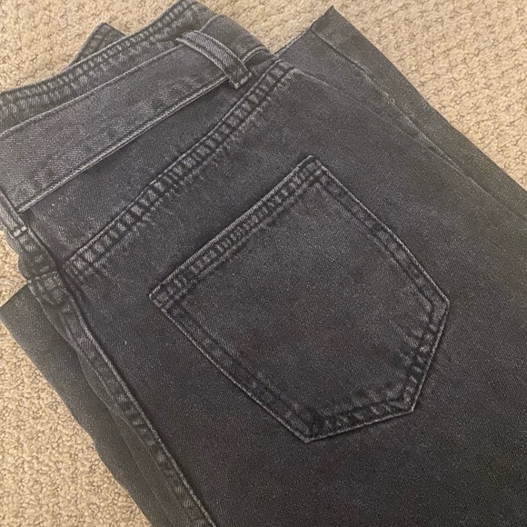 Kittenish black loose fitting denim - Picture 5 of 5